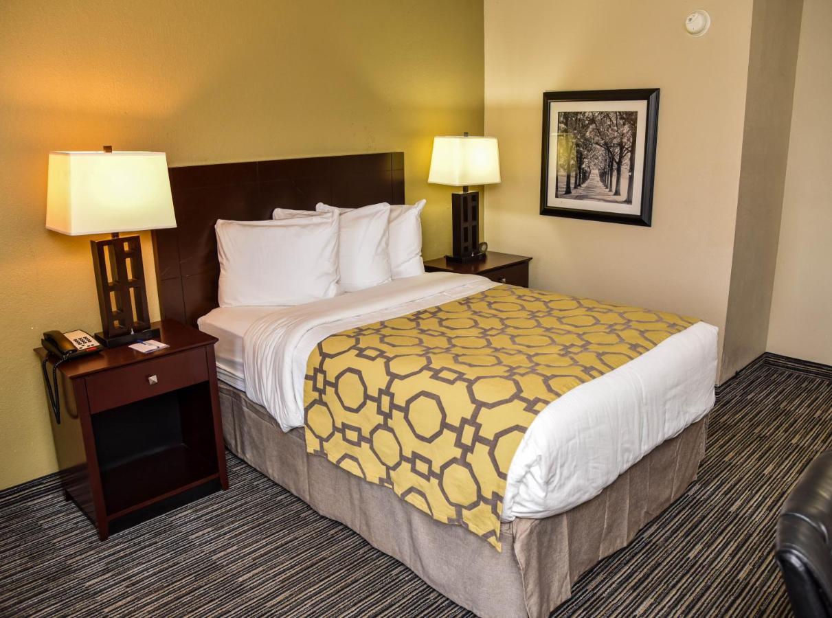 Baymont By Wyndham Columbus Ga Hotel Bagian luar foto