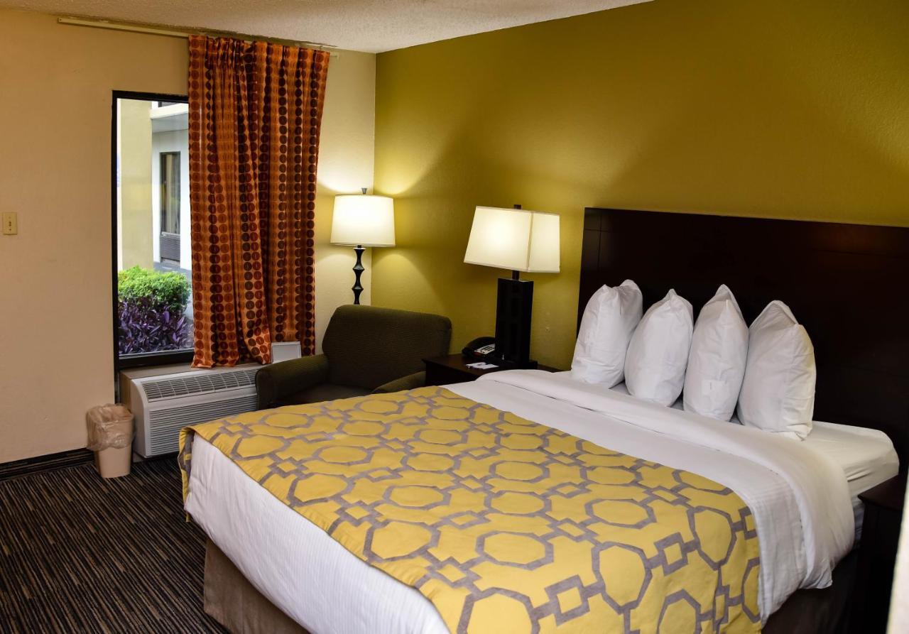 Baymont By Wyndham Columbus Ga Hotel Bagian luar foto