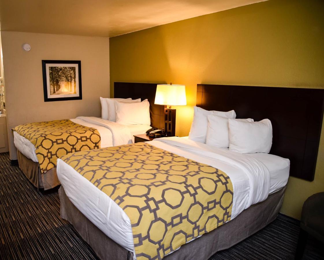 Baymont By Wyndham Columbus Ga Hotel Bagian luar foto