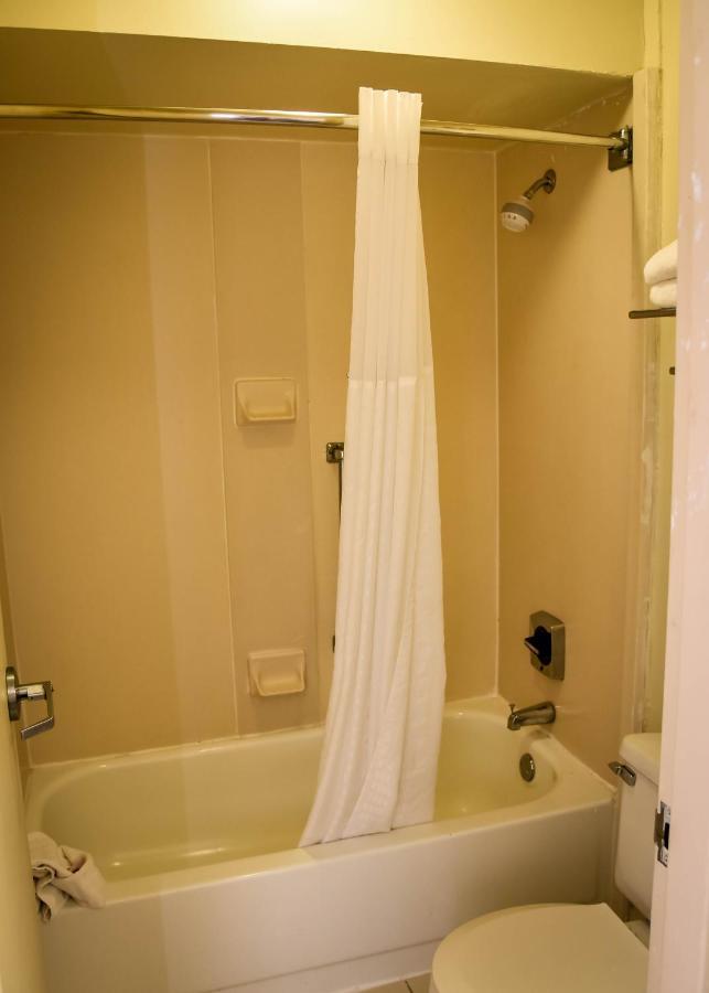 Baymont By Wyndham Columbus Ga Hotel Bagian luar foto