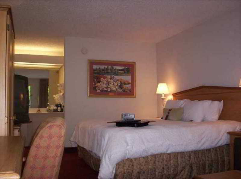 Baymont By Wyndham Columbus Ga Hotel Ruang foto